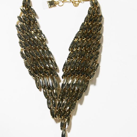 Contemporary crystal statement necklace - Picture 3 of 4